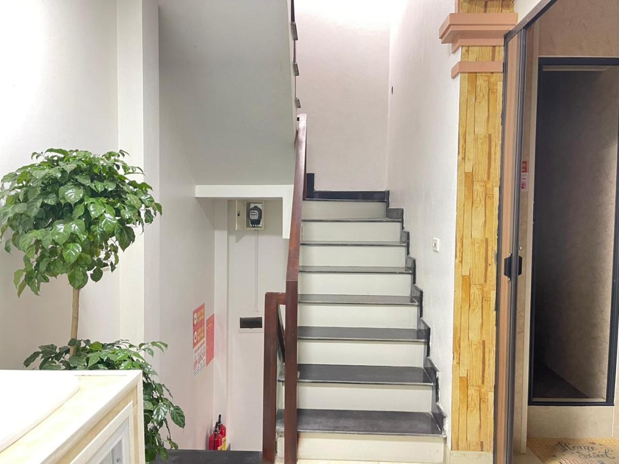 Nhat Sapa Hostel Екстериор снимка