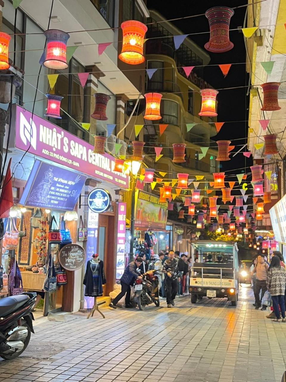 Nhat Sapa Hostel Екстериор снимка